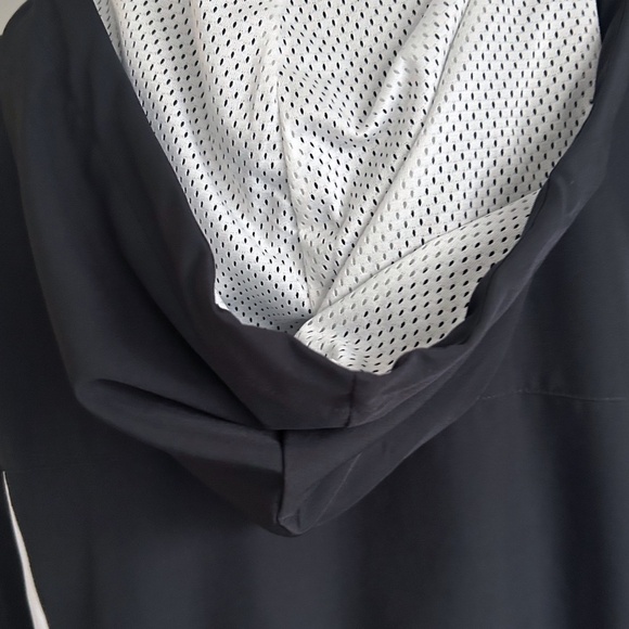 Bebe Black and White Women's hooded windbreaker Jacket - Picture 9 of 14